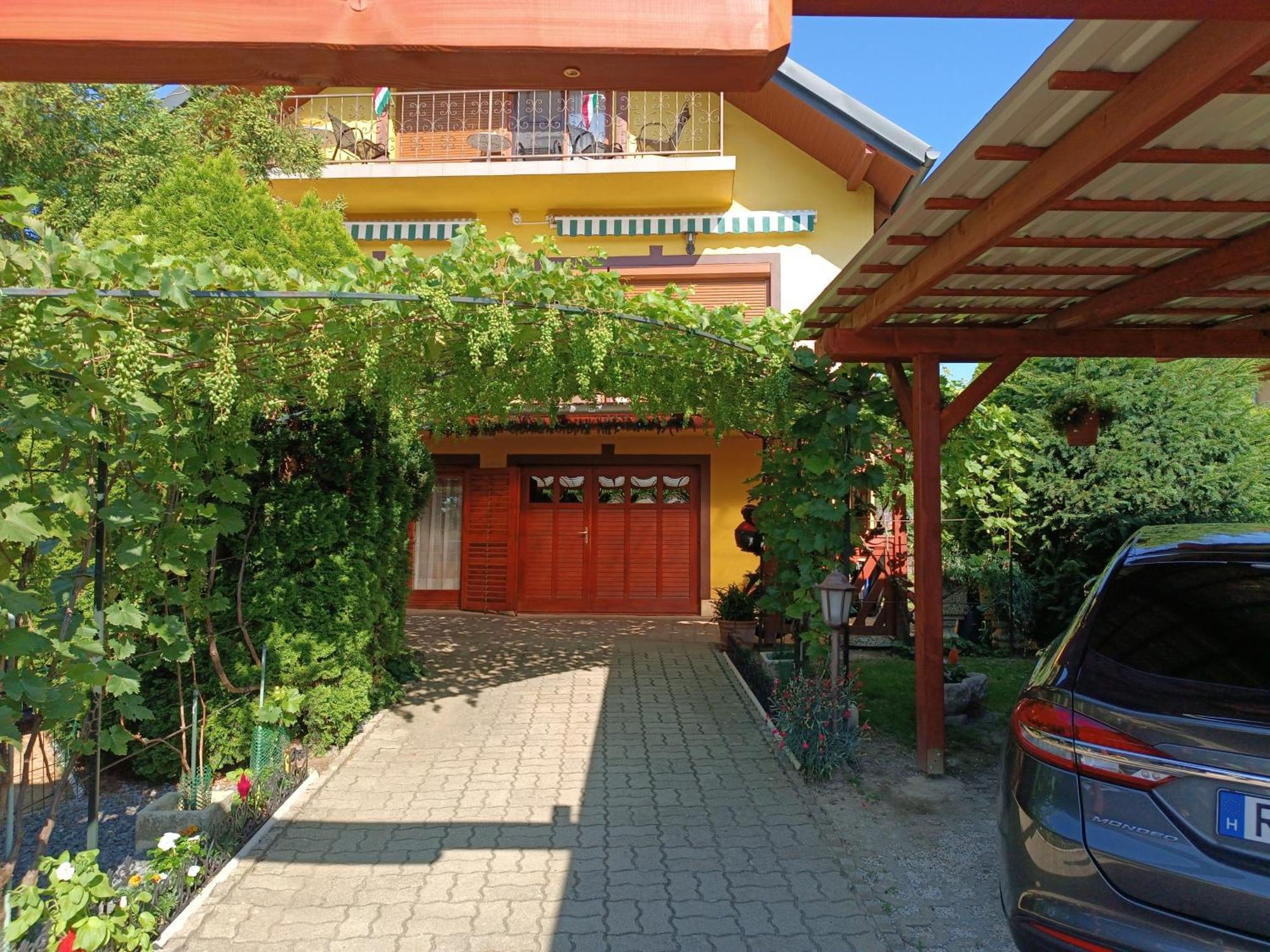 Hotel Anna Ilona Vendeghaz Badacsonytomaj Exteriér fotografie